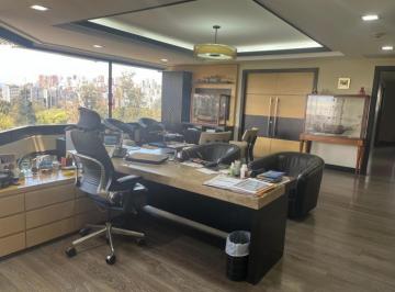 Oficina comercial · 230m² · 6 Habitaciones · 5 Estacionamientos · Vendo Oficina Sector Carolina