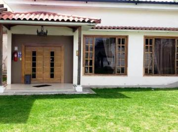 Edificio-Hotel-Fabrica de 6 habitaciones, Antonio Ante · Hostería en Venta en Atuntaqui