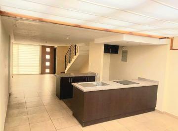 Casa de 4 habitaciones, Quito · Se Vende Amplia Casa Sector San Isidro del Inca $120.000