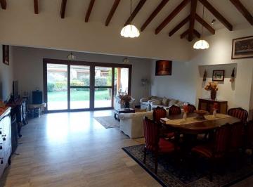 Casa de 2 habitaciones, Quito · Checa, Pakakuna Gardens, Vendo Hermosa Villa 163 m², 2 Dorm., Garaje Cubierto, Bodega, Jardínes