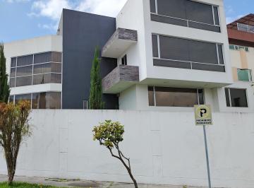 Casa de 4 habitaciones, Quito · Venta Espectacular Casa 4 Dorm. Balcón del Norte