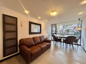 Suite de 1 habitación, Quito · Renta Suite Amoblada con Balcón - República del Salvador