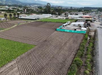 Terreno / Lote · 25000m² · Vendo Terreno Av Principal Sector Centro Yaruqui