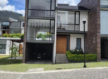 Casa · 191m² · 3 Habitaciones · 2 Estacionamientos · Casas de Venta en Cumbayá, Precio de Oportunidad!