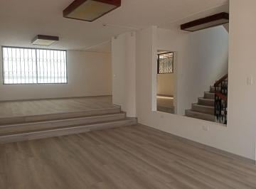 Local comercial de 6 habitaciones, Quito · C/ Av, de Los Shyris, Local de 320 m² en Arriendo, 4 Parqueaderos
