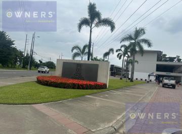 Local comercial · 60m² · 1 Estacionamiento · Alquiler Local Comercial en Samborondon Plaza Proyecto (Jlr)