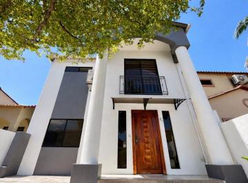 Casa de 3 habitaciones, Daule · Casa en Venta – ¡Oportunidad en Villa Club!