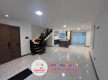 Casa de 3 habitaciones, Cuenca · Casa Vip en Venta, Sector Balzay C102