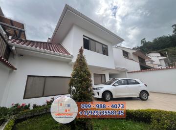 Casa de 4 habitaciones, Cuenca · Casa de Venta en Zona Residencial con Amplios Jardines Sector Gapal C1473