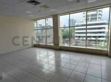 Oficina comercial · 107m² · 1 Estacionamiento · Venta de Oficina Sector Kennedy Norte Sobre Av Miguel H Alcivar