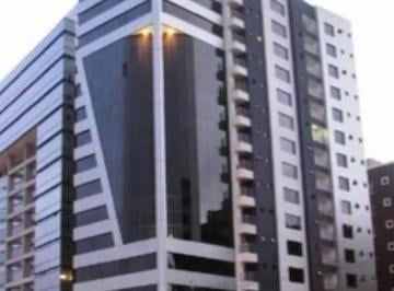 Oficina comercial de 3 habitaciones, Quito · En Venta Oficina Amoblada Av de Los Shyris Frente Al Parque Carolina