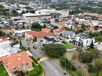 Terreno / Lote , Quito · Hermoso Terreno de Venta Urbanización Exclusiva Frente Scala Shopping