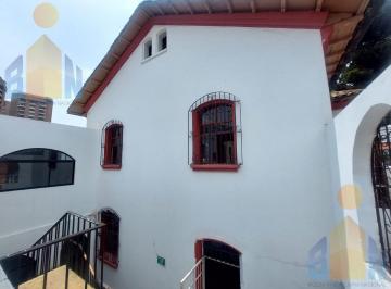 Casa · 428m² · 6 Estacionamientos · Vendo Casa Rentera y 2 Locales Comerciales Mariscal Plaza Foch