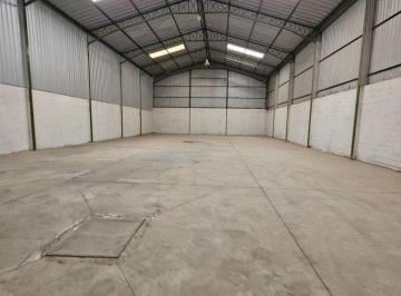 Bodega-Galpón · 560m² · 2 Estacionamientos · Arriendo Galpón Bodega - Sangolqui Amaguaña