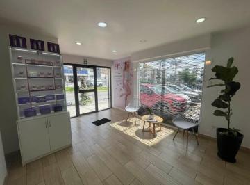 Local comercial de 9 habitaciones, Quito · Vendo Casa Comercial - Sector Ulloa - Home Realtors By Monica Miranda