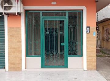 Departamento de 2 habitaciones, Guayaquil · Sauces 8,diagonal Hipermarket Norte, Dos Dorm.