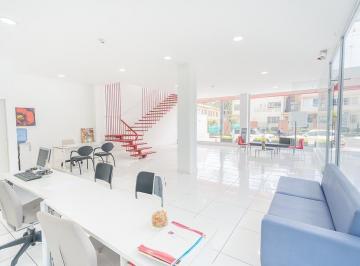 Local comercial · 208m² · 2 Habitaciones · 2 Estacionamientos · America, a Una Cuadra de Axxis, Espectacular Local $434.000
