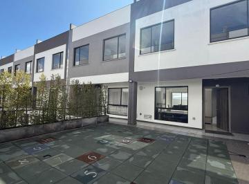 Casa · 100m² · 3 Habitaciones · 1 Estacionamiento · Vendo Casas a Estrenar de 3 Habitaciones en Conjunto Privado, Frente Al Portal