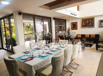 Casa de 4 habitaciones, Guayaquil · Los Parques, Venta Casa Sin Amob con 4 Hab, Patio, Bar, Jardines y Garajes