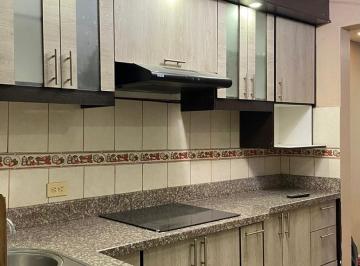 Casa de 6 habitaciones, Quito · Bonita Casa Independiente en Venta