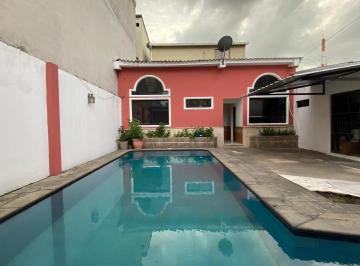 Casa de 7 habitaciones, Guayaquil · En Alquiler: Casa con Piscina - Uso Comercial - Urdenor 2, Norte de Guayaquil