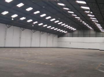 Bodega-Galpón de 3 habitaciones, Quito · Parques del Recuerdo Bodega Industrial 800 m con Altura 10 m² Cumbrero