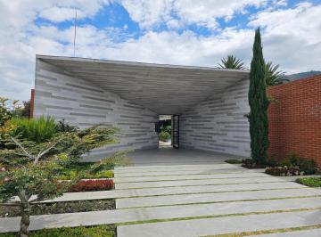 Terreno / Lote · 586m² · Vendo Terreno, Sector Cumbaya. Lumbisi