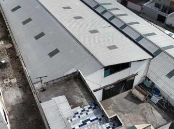 Bodega-Galpón · 1500m² · 2 Habitaciones · 8 Estacionamientos · Galpon Industrial I3 en Venta Cristiania Norte de Quito Eloy Alfaro