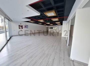 Oficina comercial · 366m² · 6 Estacionamientos · Se Vende Propiedad Comercial en La Coruña