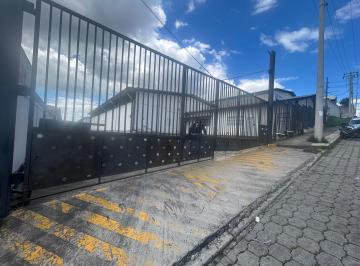Bodega-Galpón , Quito · Alquilo Estupenda Bodega Sector Parque de Los Recuerdos de Mediano Impacto