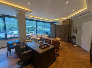 Oficina comercial de 4 habitaciones, Guayaquil · Espectacular Oficina de Venta en La Av Carlos Julio Arosemena