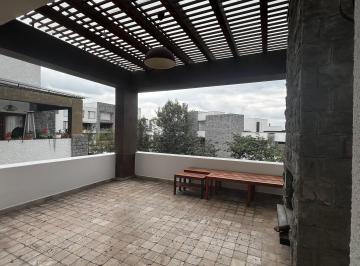 Departamento de 3 habitaciones, Quito · Vendo Departamento 3 Dorm., en Cumbaya, Cerca a La Plaza Central