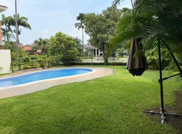 Casa de 4 habitaciones, Guayaquil · Casa en Samborondon con Piscina y Vista Al Lago