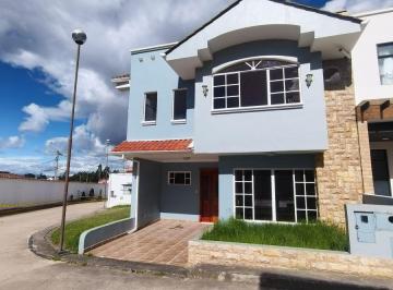 Casa de 4 habitaciones, Cuenca · Casa Venta Cuenca Urbanizacion La Victoria