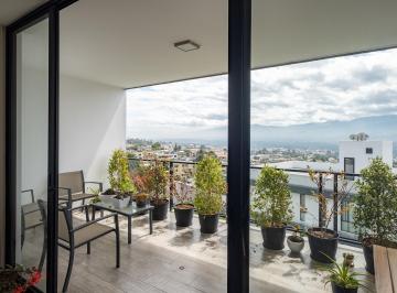 Departamento de 2 habitaciones, Quito · Departamento con Hermosa Vista en Cumbayá (San Juan Alto)