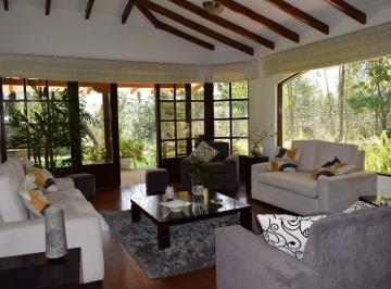 Casa · 2320m² · 4 Habitaciones · Casa en Venta en Cumbayá, Sector San Juan Alto
