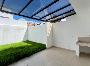 Casa de 4 habitaciones, Cuenca · Casa de Venta con Areas Verdes Sur de Cuenca Misicata