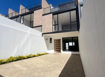 Casa de 4 habitaciones, Cuenca · Casa de Venta con Areas Verdes Sur de Cuenca Misicata