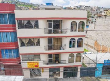 Casa de 18 habitaciones, Quito · Casa Rentera en Venta Sector Forestal Baja