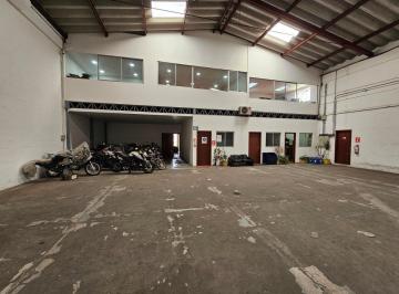 Bodega-Galpón · 1200m² · 20 Estacionamientos · Galpón Bodega de Renta Sector Aeropuerto Yaruqui Tababela