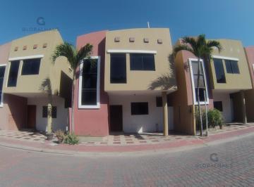 Casa · 94m² · 3 Habitaciones · 1 Estacionamiento · Venta de Casa en Urb. Marbella II, 3 Habitaciones. A. F.