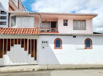 Casa de 8 habitaciones, Cuenca · Amplia Casa en Venta con Departamento y 2 Oficinas Sector Av Hurtado de Mendoza