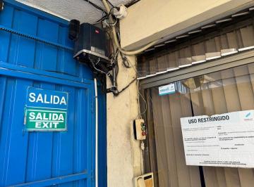Bodega-Galpón , Manta · Venta de Local Comercial en Manta Fa