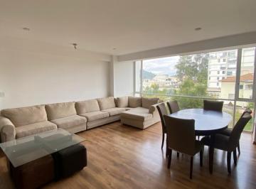Departamento de 3 habitaciones, Quito · Vendo Penthouse, con Piscina en Lomas de Monteserrin