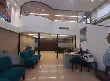 Local comercial · 122m² · 2 Estacionamientos · Local Comercial - Kennedy