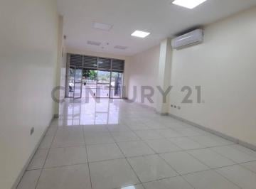 Local comercial · 48m² · 3 Estacionamientos · Locales Planta Baja con Parqueo en Alquiler – Kennedy Norte. Alest