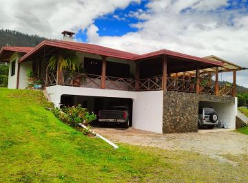 FACHADA FRONTAL · Casa Rustica en Arriendo Tres Dorm.