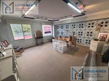 Oficina comercial · 145m² · 3 Estacionamientos · Oficina en El Bosque