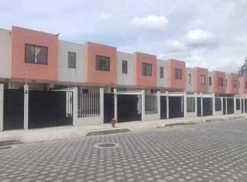 Casa · 82m² · 3 Habitaciones · 1 Estacionamiento · Casa de 3 Dorm. de Venta en Llano Grande - Oportunidad