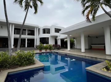 Casa de 3 habitaciones, Guayaquil · Samborondon Km 2 Mansión con Ascensor Linda Vista Al Lago!